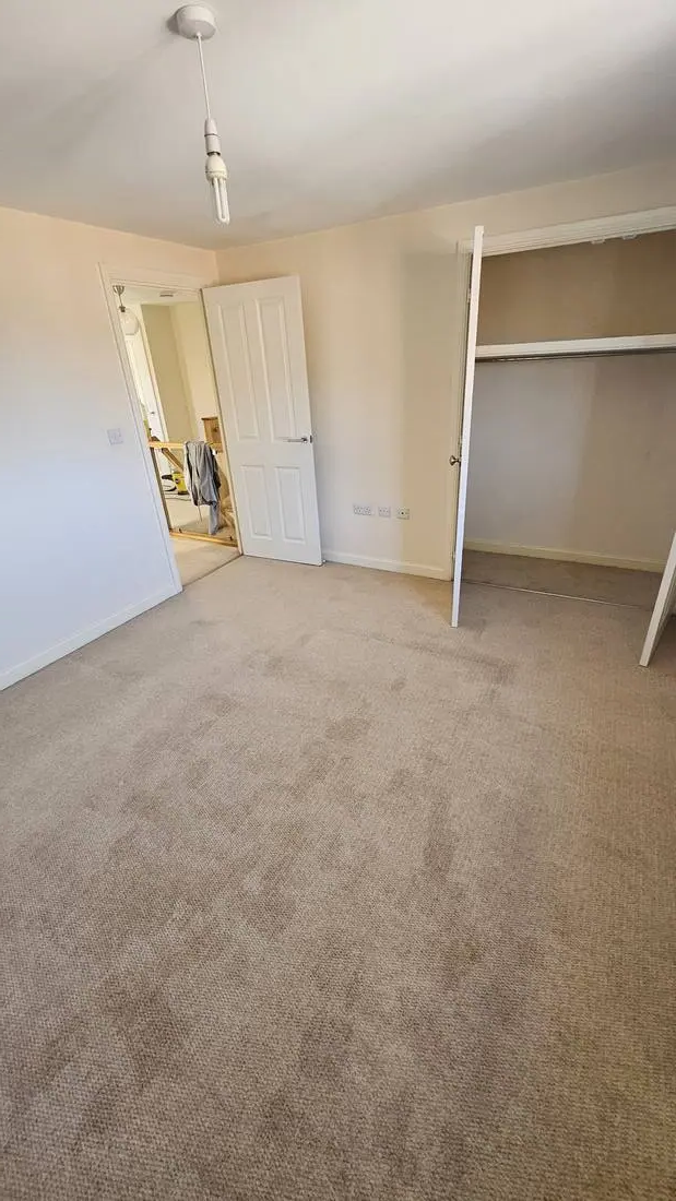 End of tenancy bedroom deep clean, full reset